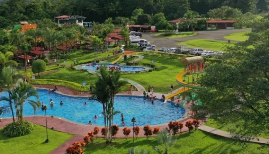 Exploring the Wonders of Termales Laureles in La Fortuna, Costa Rica